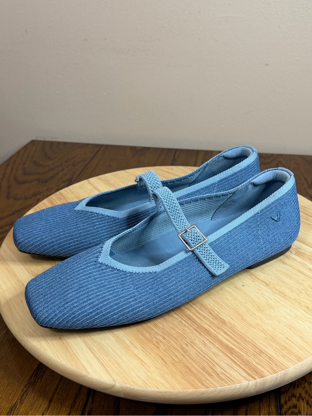 Vivaia Women’s Mary Jane flat shoes